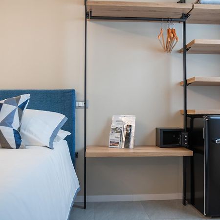 Es Rooms And Apartments Torbole Sul Garda Buitenkant foto