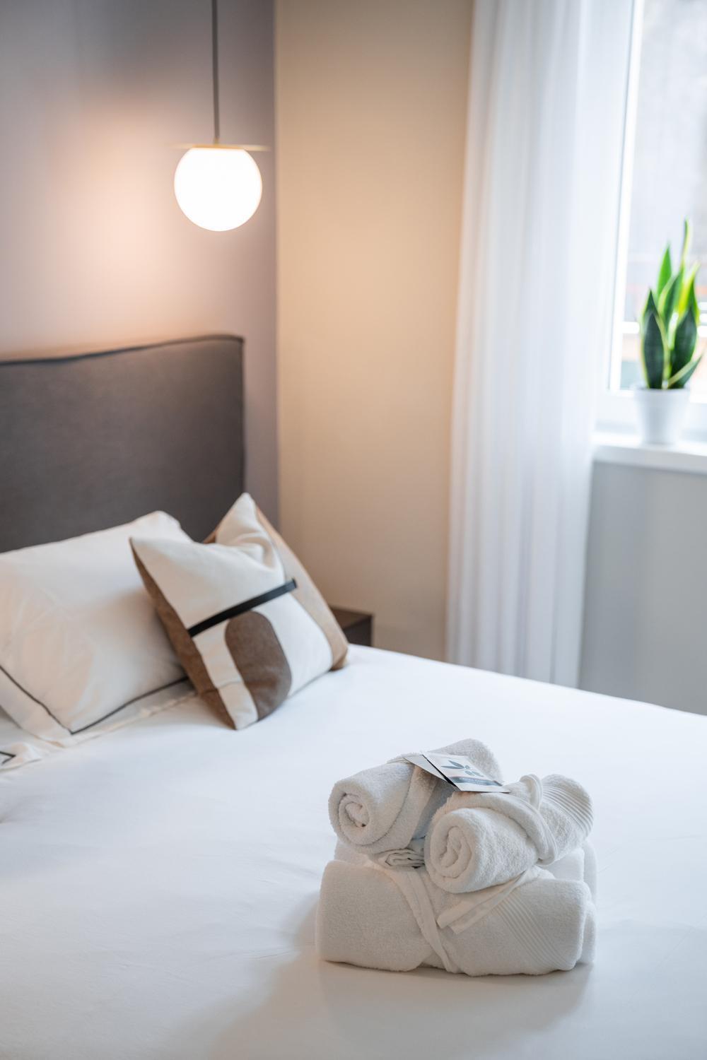 Es Rooms And Apartments Torbole Sul Garda Buitenkant foto