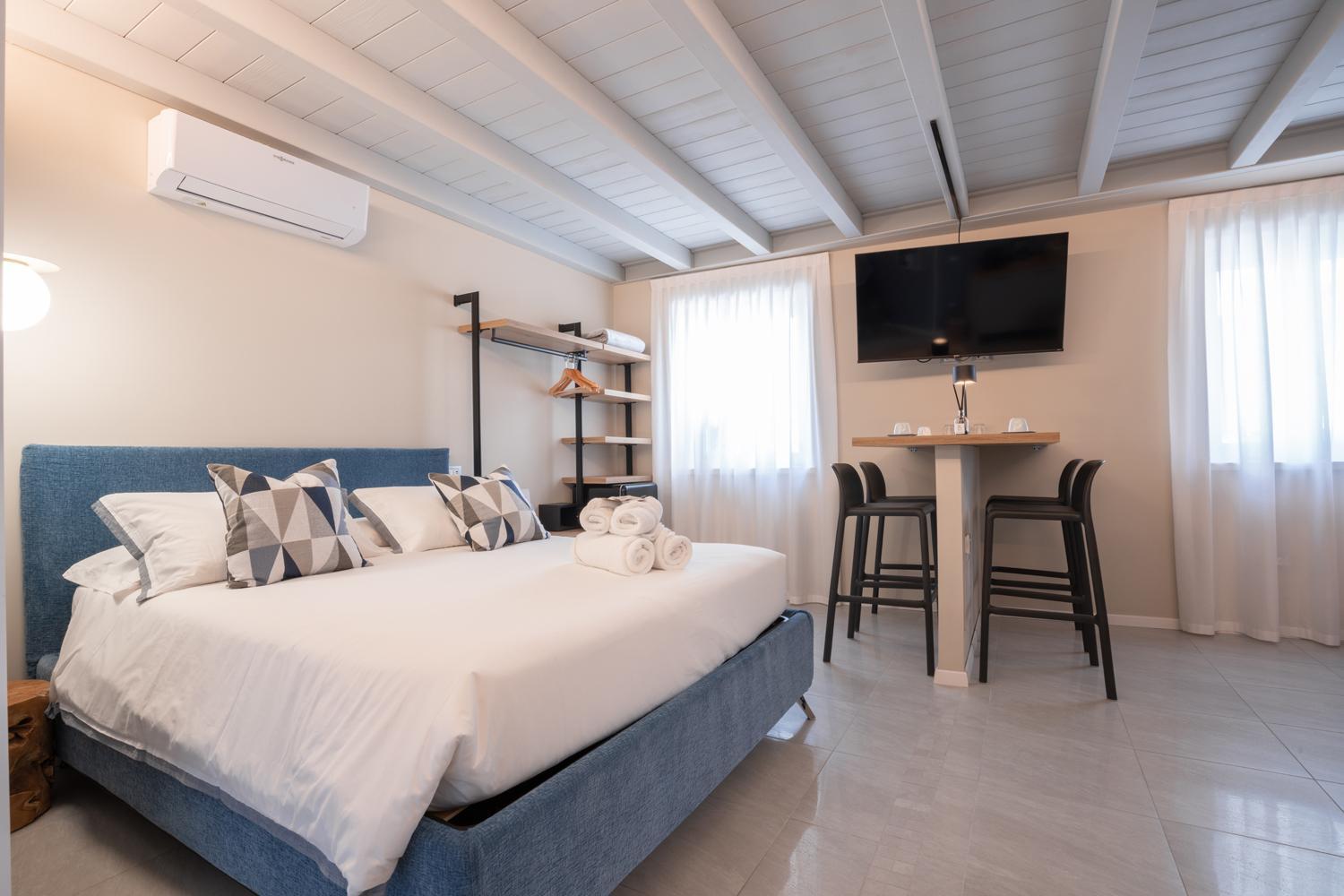 Es Rooms And Apartments Torbole Sul Garda Buitenkant foto